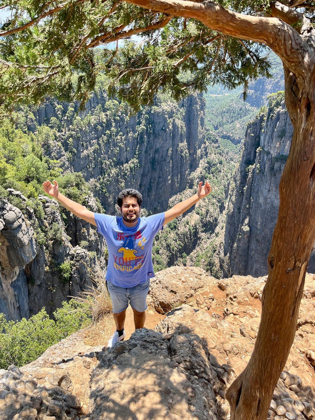 Explore the Majestic Heights of Tazı Canyon  