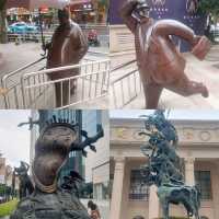 Shanghai, French quarter, nice statuettes show Western influence 