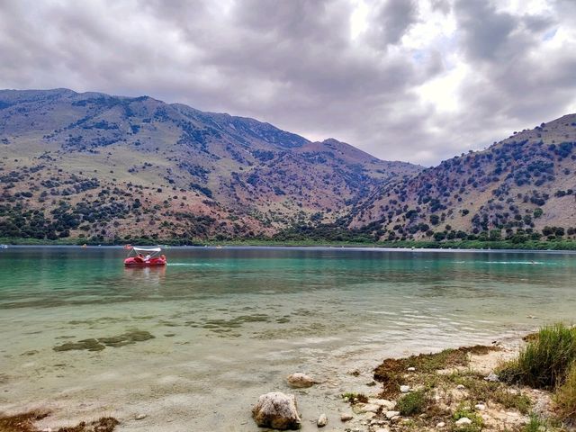 Lake Kournas: A Must-See in Crete 🌿🏞️