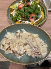 The secret restaurant in Moscow where you can eat all day less then 100$