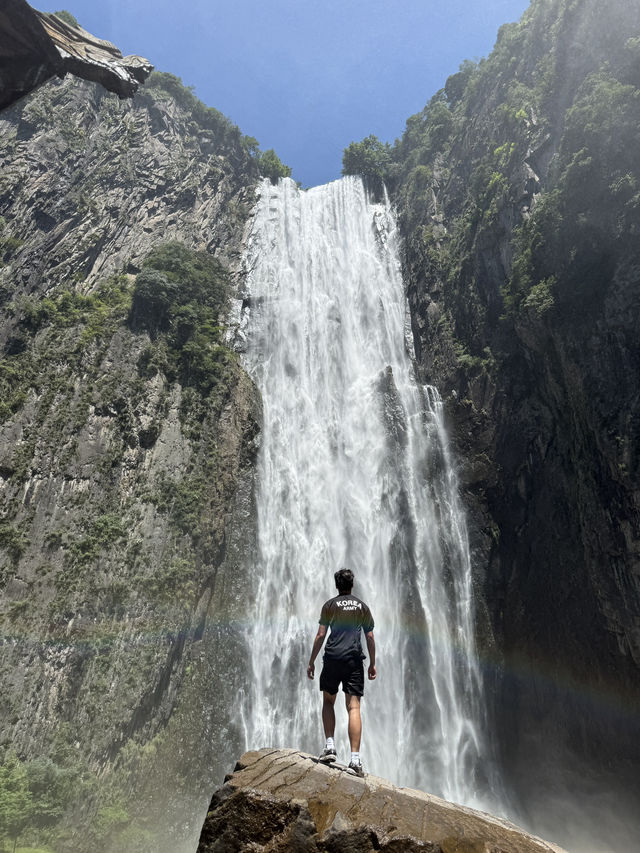 The most beautiful waterfall you’ll see in Zhejiang !!