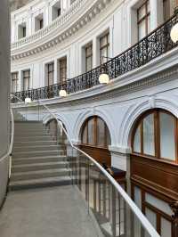 Paris | The must visit interesting exhibition at the Bourse de Commerce
