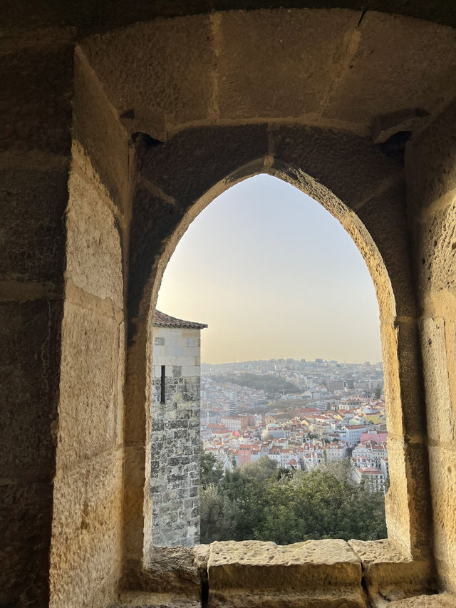 🌆 Lisbon: Hills, History & Vibrant Streets