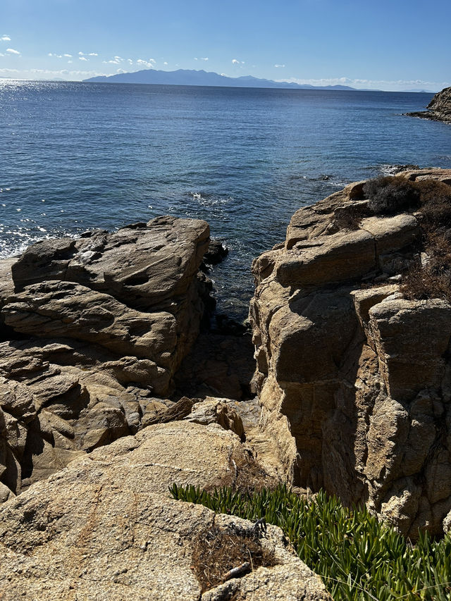 Rocky Retreats🏖️  