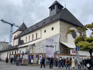 성 요한 성당(Alter Dom St. Johannis)은 독일 마인츠 도심에 위치하며, 마인츠 대성당(에 인접해 있습니다.