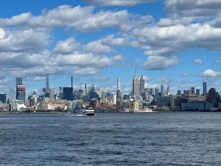 plog | Take a walk around the Hudson River.