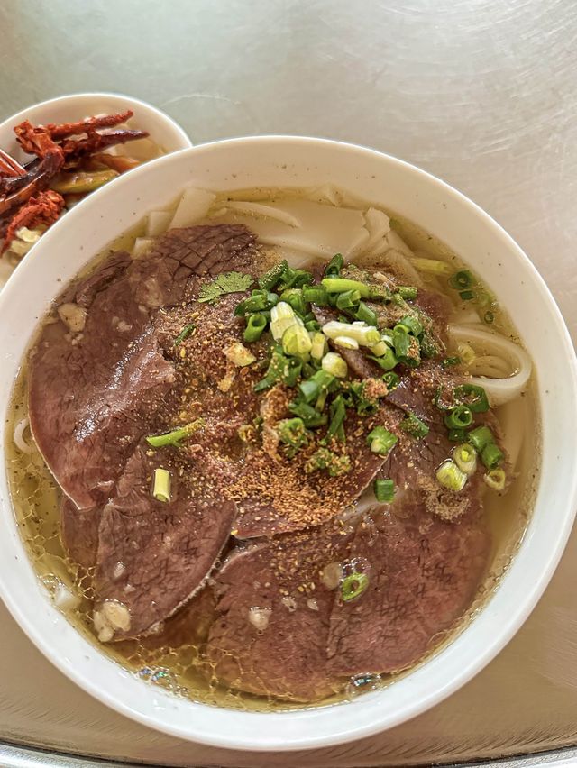 說說安順那些不需要營銷的店｜清湯牛肉粉