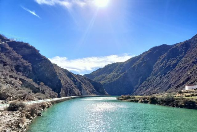川西小眾秘境 | 鄉城，遺失在河谷的世外桃源
