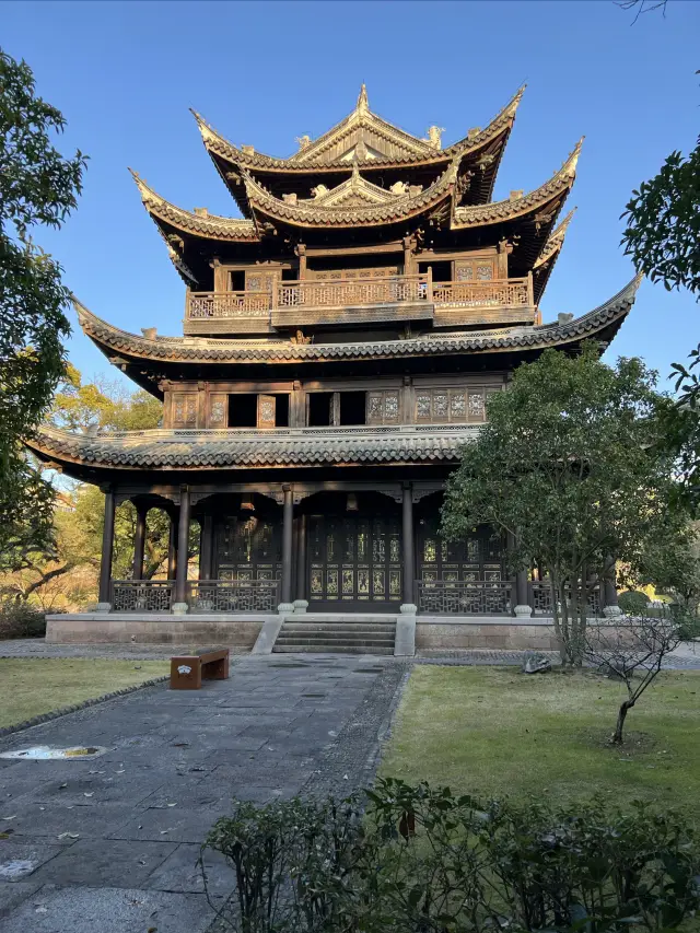 巾山塔群及醉人的東湖錢園