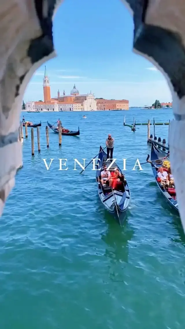 Discover the Magic of Venice 🎭🇮🇹