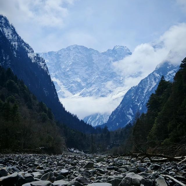 甲石口沟|成都出發一天可來回的徒步秘境