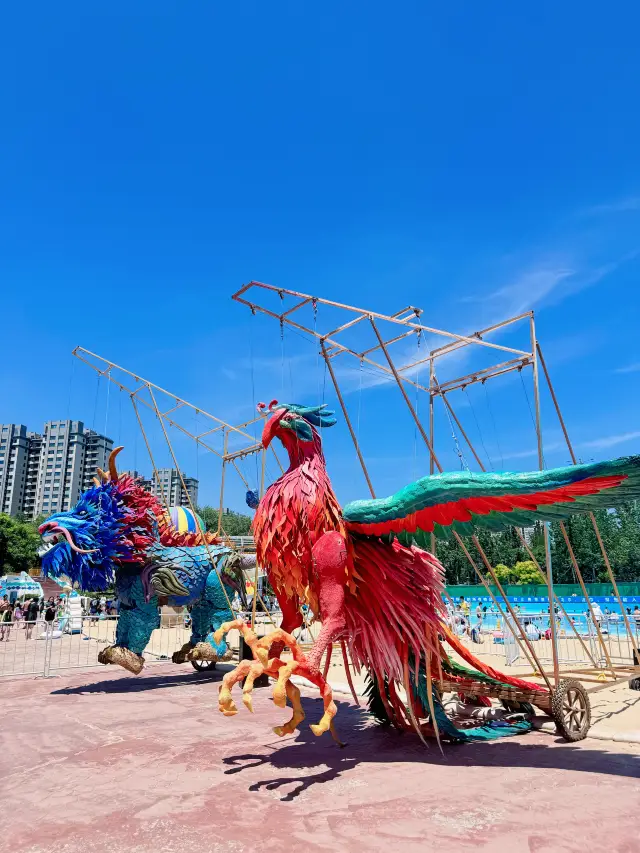 There must be a hundred million people at the Water Cube for the Dragon Boat Festival