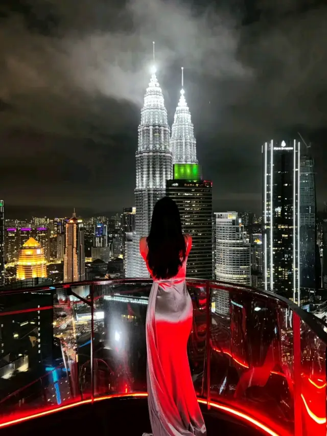 Sky51 Bar, Equatorial Plaza Nightclub is Full of Fun🤩