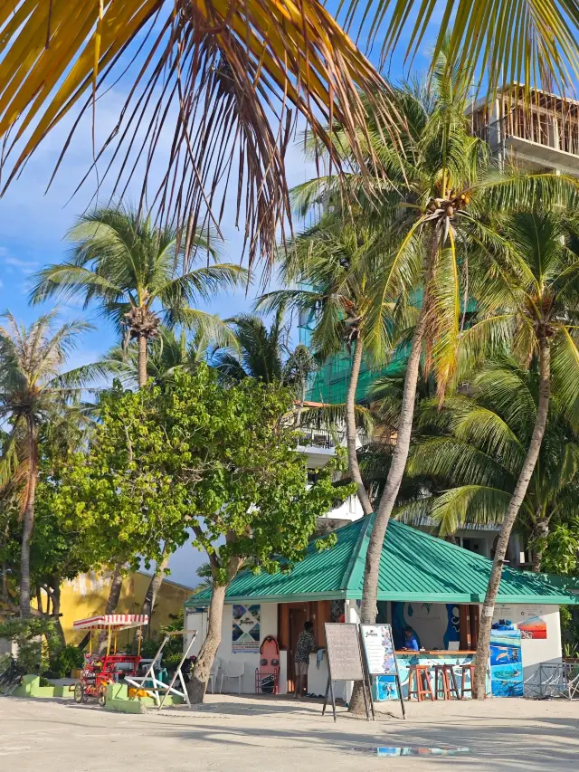 Maafushi Island: A water paradise in the Maldives.
