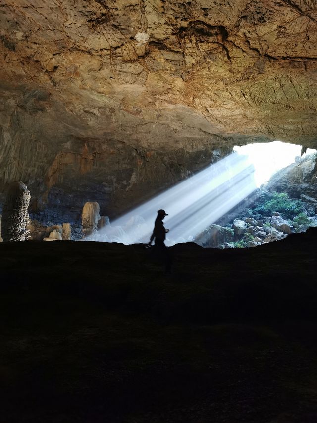 弄響天坑，陽光不會遺漏的地方。。