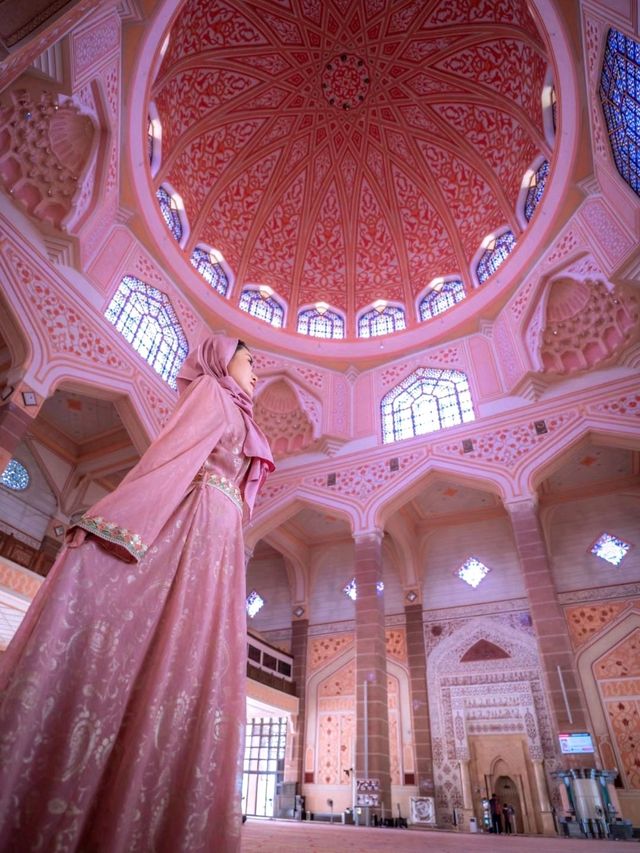 Pink Mosque in Kuala Lumpur is Lovely🧡❤️