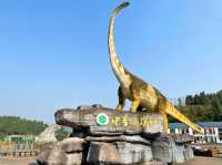中華侏羅紀探秘旅遊區，遂寧｜探秘三億年硅化木化石。