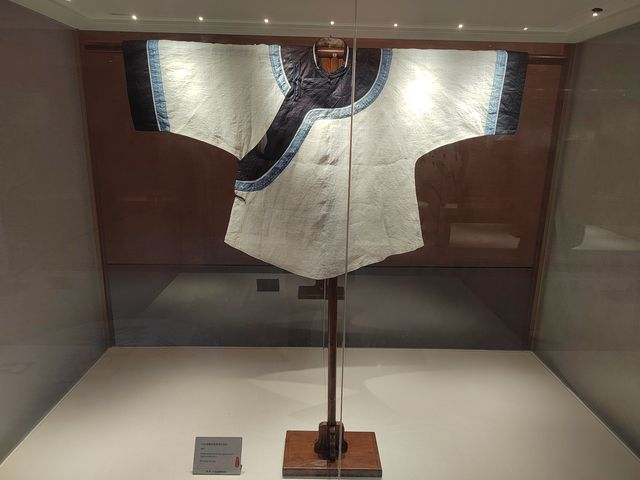 "一束苎麻葉，千年織布藝"
