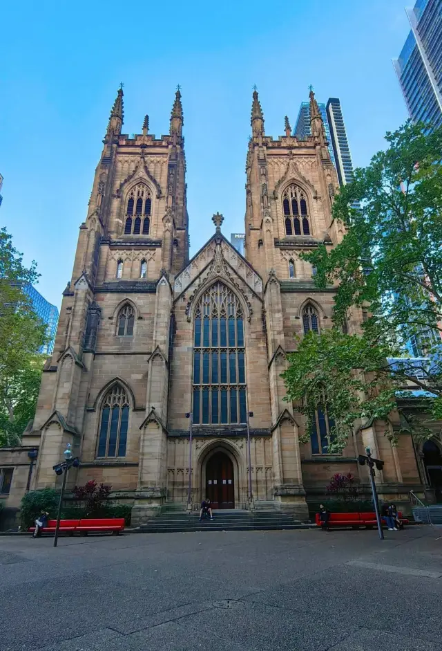 Sydney Walking Tour: Urban Exploration and Cultural Experience