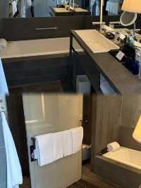 這對情侶激動到哭了,來香港一定要住這家酒店!!