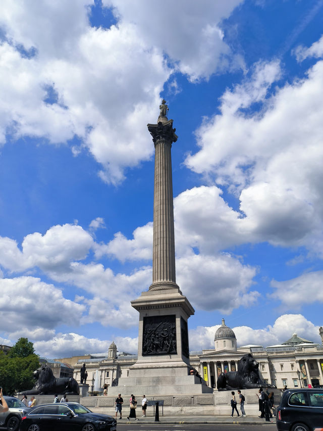 A Wonderful Day at Trafalgar Square in London