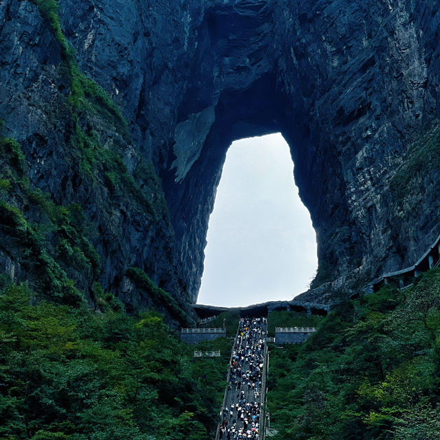 “ Heaven’s Gate” at Tianmen Mountain