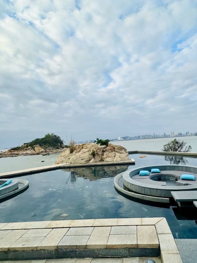 靜觀山海，晨霧如紗—珠海鳳凰灣椿悅酒店