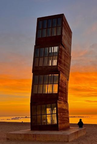 Barcelona Adventure! Palaces, Beaches & Nautical Legends