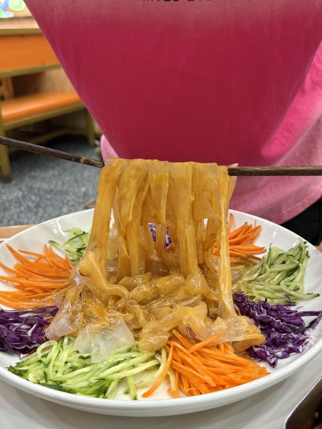冇人覺得地鍋雞入面嘅澱粉質係yyds咩？！！