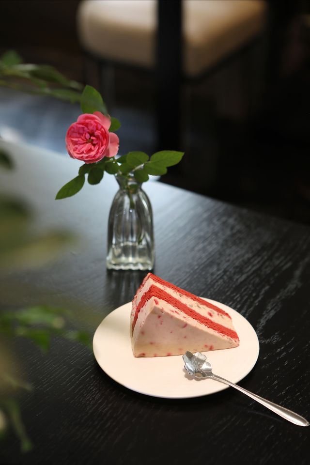 隱藏喺後湖畔嘅夢幻美宿｜伴山伴水酒店深度打卡