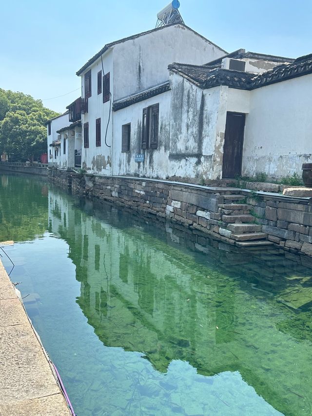 靚靚嘅女朋友當然要襯返靚靚嘅景啦