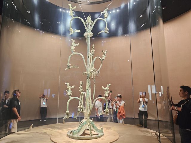 三星堆裡的古蜀秘境神秘縱目與通天青銅震撼三千年！