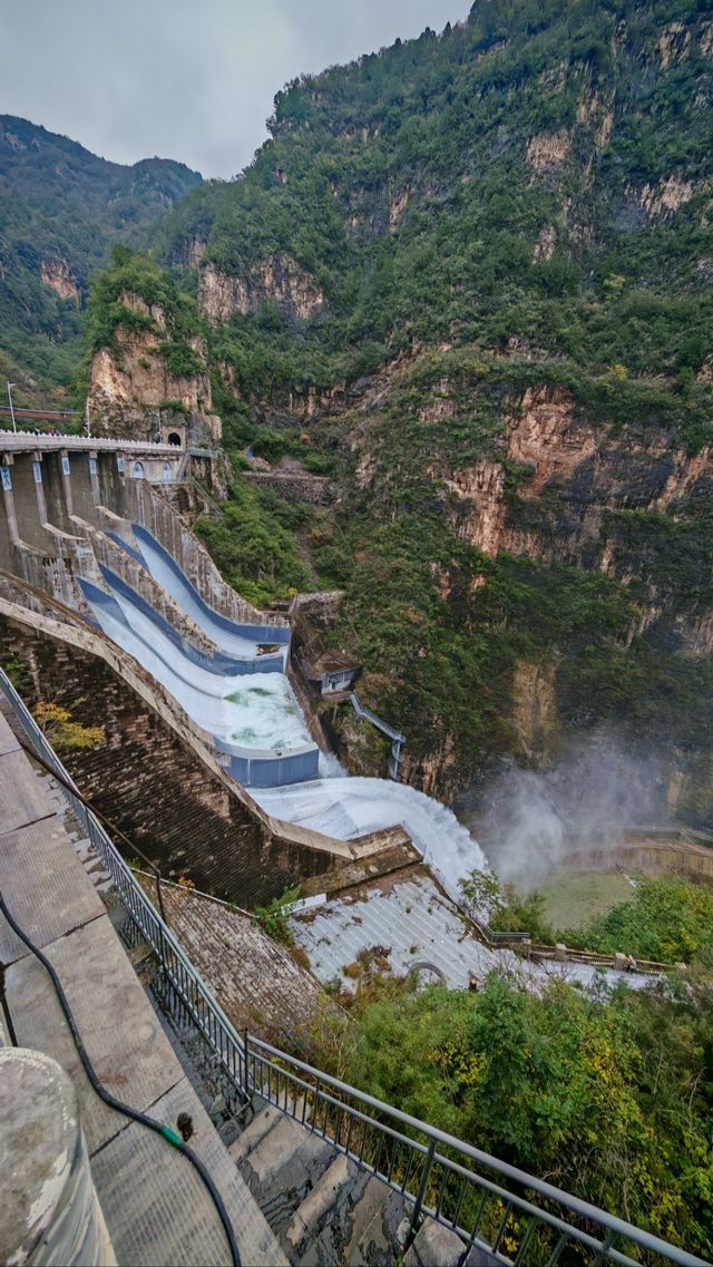 焦作雲臺山：藏在太行深處的山水秘境   若說太行山把最靈秀的一筆落在了河南，那一定是焦作雲臺山。作為
