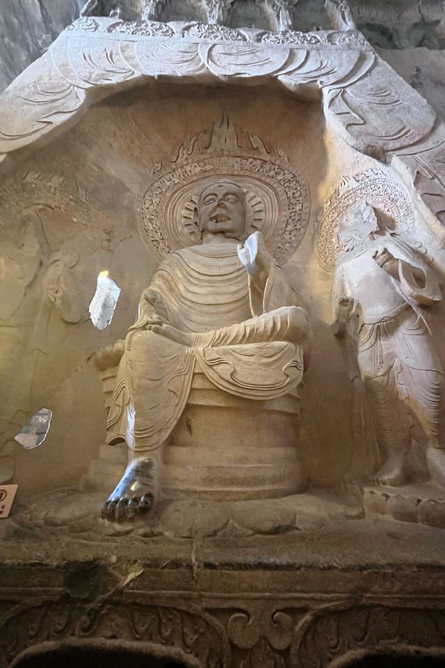 穿越千年，邂逅北齊皇家石窟的佛光禪影