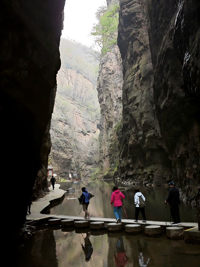 闖入億萬年前的天然畫廊河南龍潭大峽谷