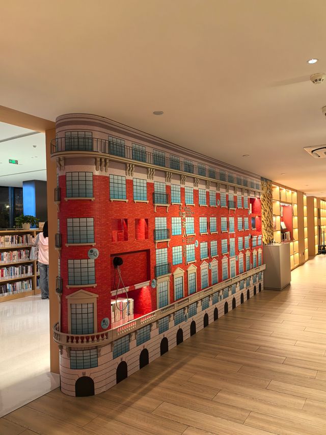 上海徐滙書院最新打卡指南 藏書閣與百年教堂的絕美邂逅