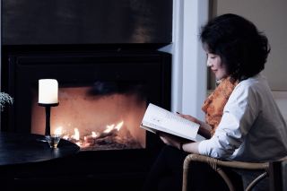 Spring Wild Letter from Jiuhua Mountain: Bonfire Warms the Winter, Zen Meaning Around the Stove