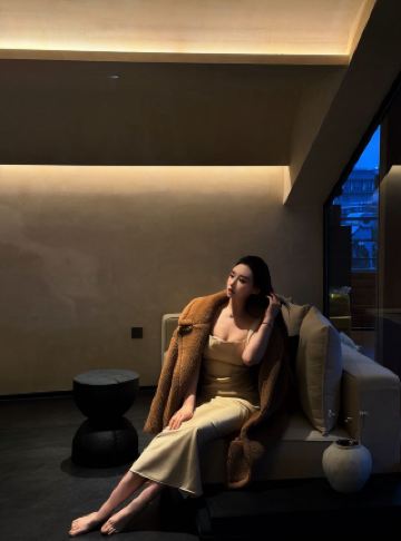 มีการค้นพบสมบัติที่ซู่หยวนเหมิน; ฉางอานเหยียนจูนั้นราบเรียบดีเกินไป