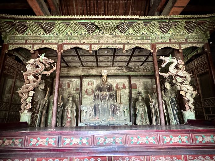 汾陽太符観、玉帝が笏板を持ち、聖母が小さな足を包む | Trip.com 汾陽