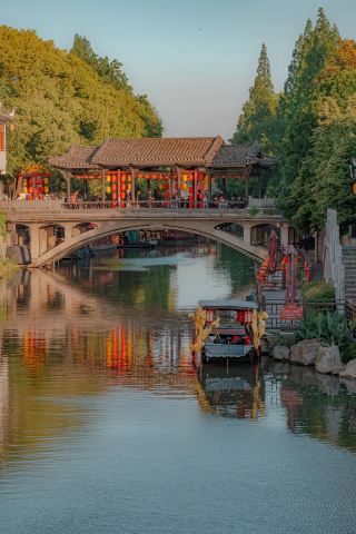 Sanhe: millennia-old water town charm