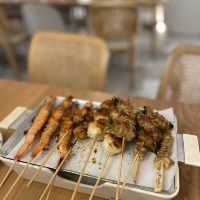 香港將軍澳｜海濱小清新嘅高質串燒店🍢