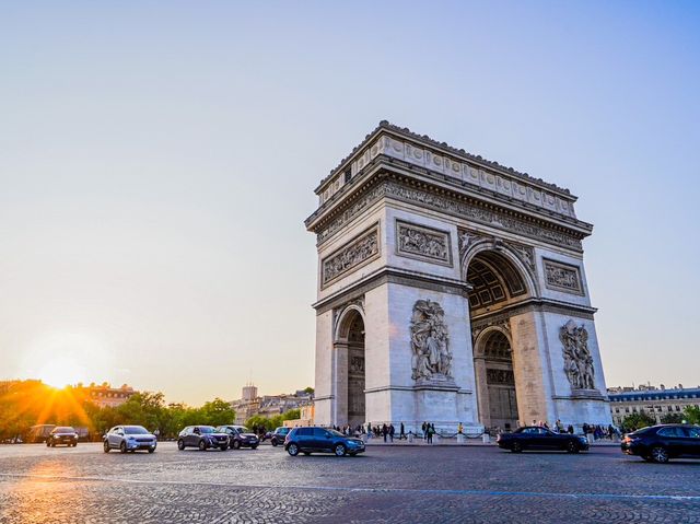 巴黎🇫🇷早午夜在過百年歷史的凱旋門