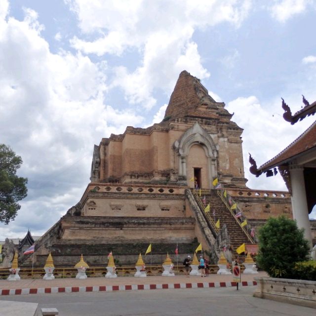 วัดเจดีย์หลวงวรวิหาร 