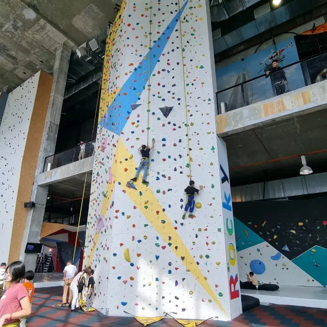 Family Friendly Rock Climbing in JB 🧗‍♂️