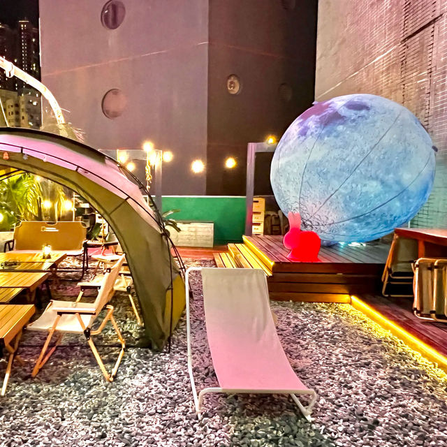 🔆鬧市中的露營主題餐廳🔆 