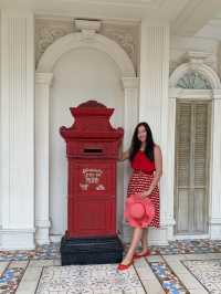 ที่พักย่านภูเก็ตเมืองเก่า เข้ากับธีมตรุษจีนค่ะ