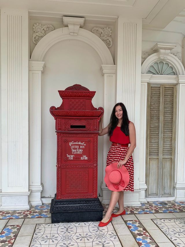 ที่พักย่านภูเก็ตเมืองเก่า เข้ากับธีมตรุษจีนค่ะ