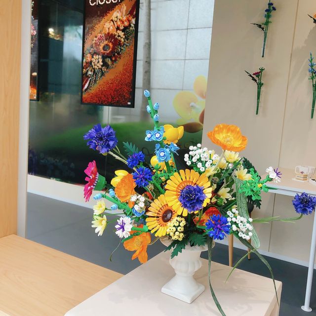 浪漫🈵️屋·樂高「花」現愛咖啡屋📍 Eslite Xinyi Store 誠品信義店