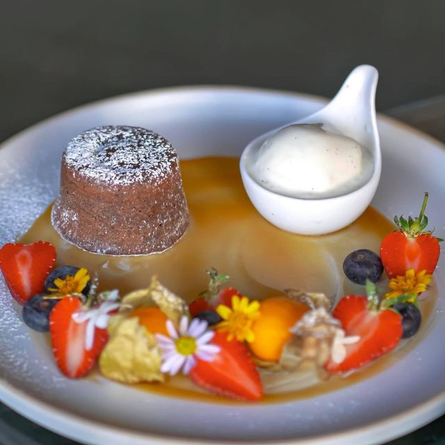 ดินเนอร์หรู ชมพระอาทิตย์ตก อร่อยกับอาหารอิตาเลี่ยน