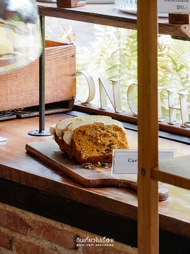 ร้านกาแฟสไตล์วินเทจใจกลางเอกมัย